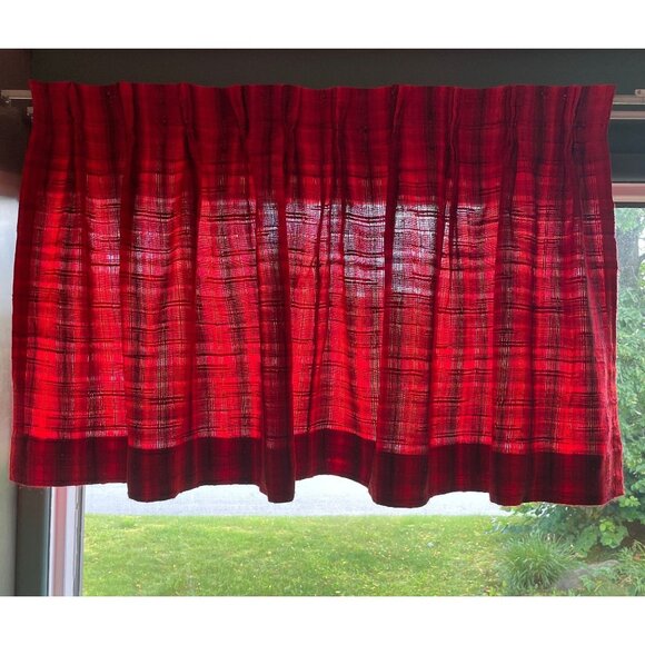Vintage 70s pleated curtain, multiple red tones plaid, woven single panel - Picture 2 of 9